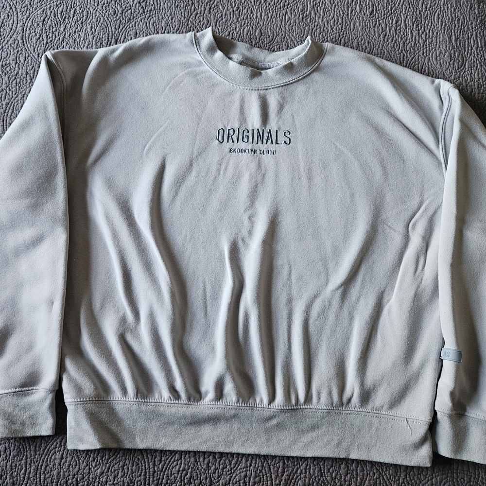 Women's Gray Sweatshirt